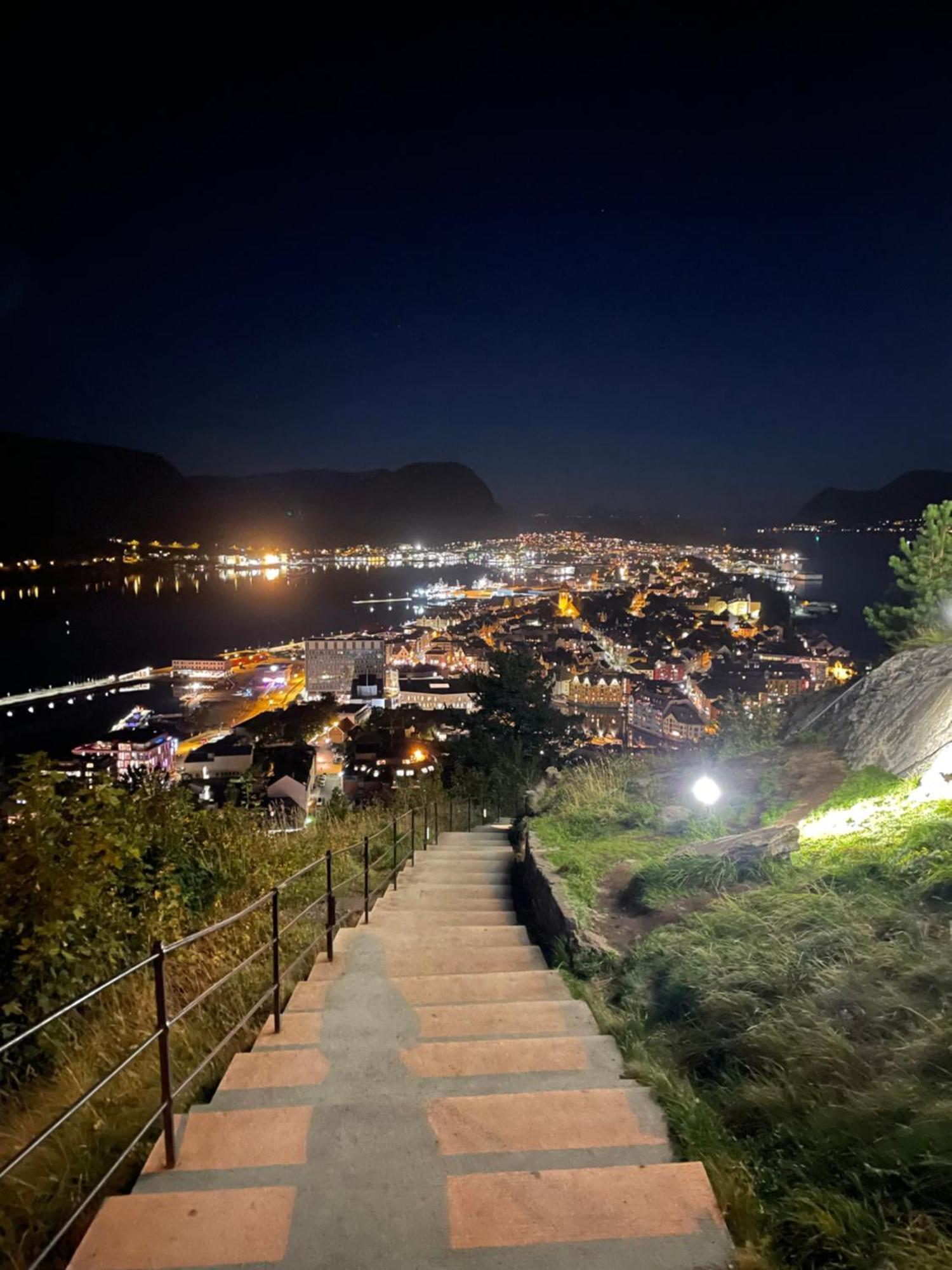Koselig Leilighet I Sentrum Ålesund المظهر الخارجي الصورة